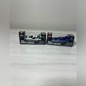 Mike Neff Castrol GTX 1/64‎ John Force Racing NHRA 2011 Lionel Diecast Set Of 2